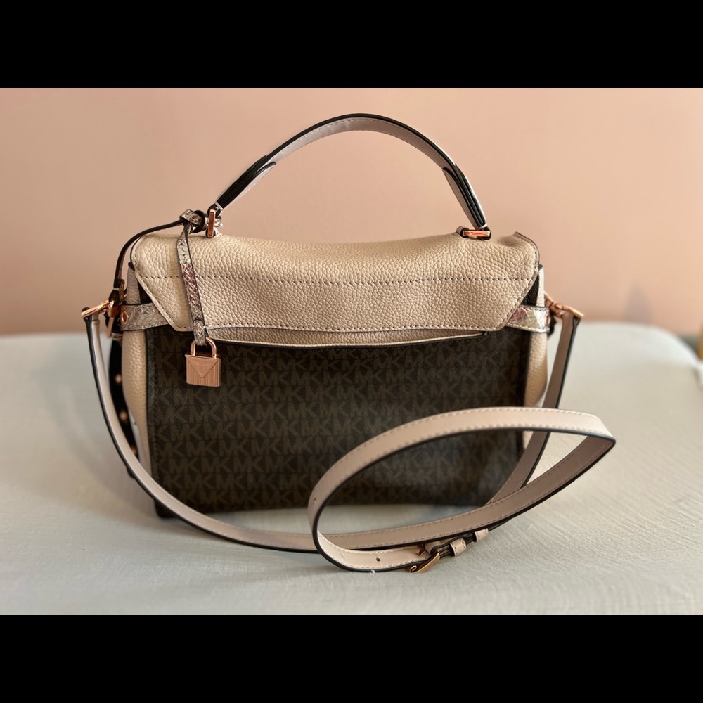 Michael Kors Medium logo cross body/satchel - Picture 4 of 6